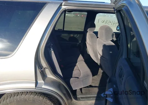 2000 Chevrolet Blazer Lt from USA, damaged, VIN 1GNDT13W5Y2245883